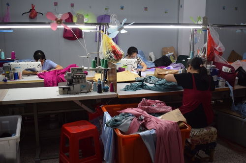记录中国 在潮州,婚纱礼服产业在变革中等一个明媚的春天